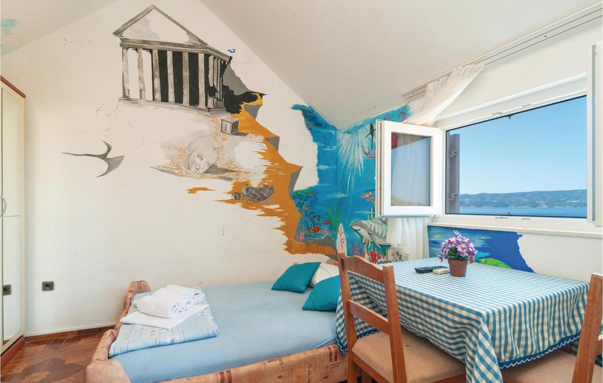Gorgeous Apartment In Omis With House Sea View Buitenkant foto