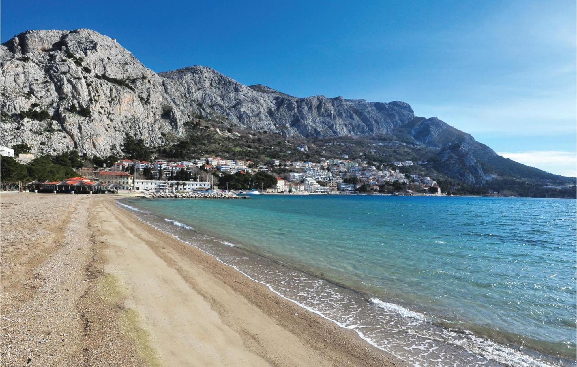Gorgeous Apartment In Omis With House Sea View Buitenkant foto