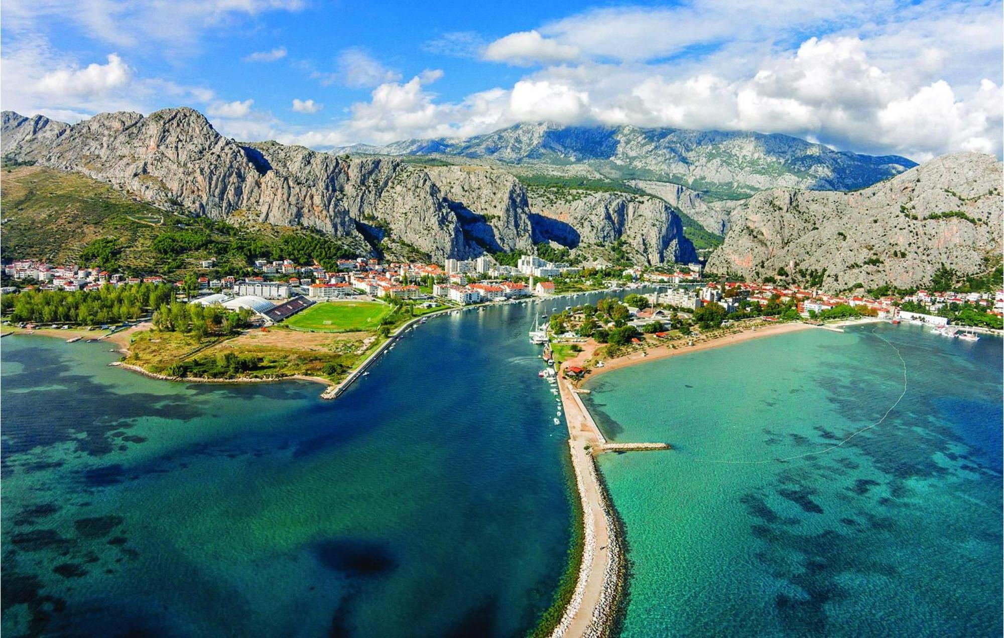 Gorgeous Apartment In Omis With House Sea View Buitenkant foto